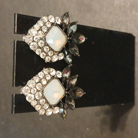 Rhine stone earrings - Picture 2 of 7